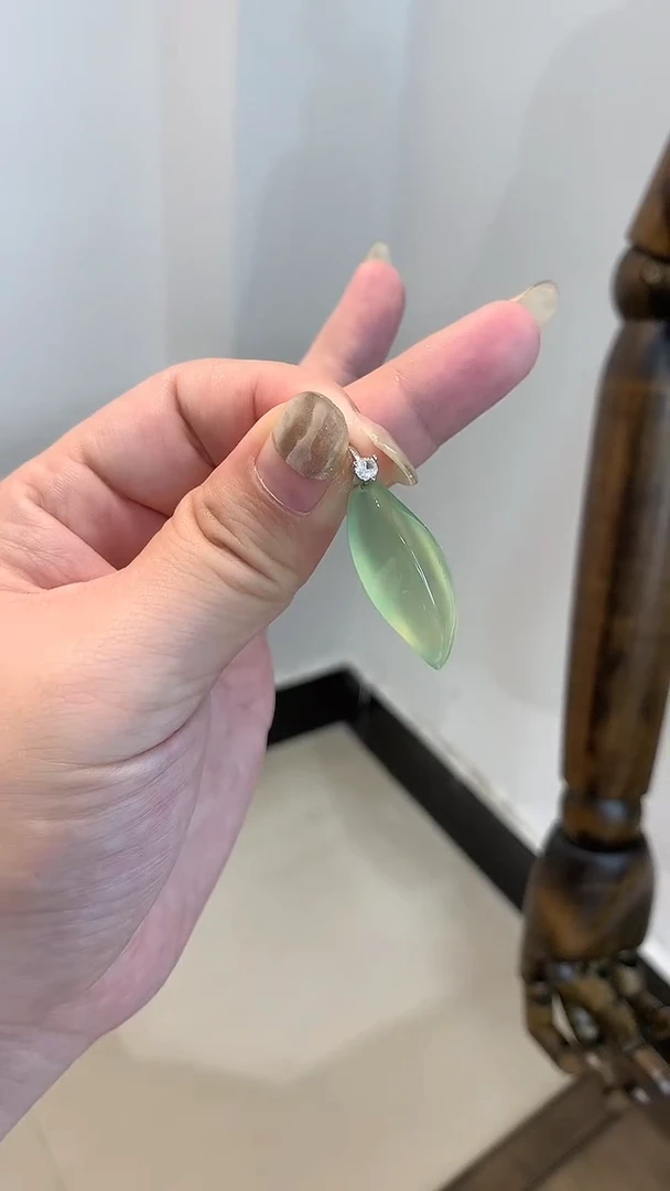 未镶嵌蛇纹石玉颈饰吊坠不带链子