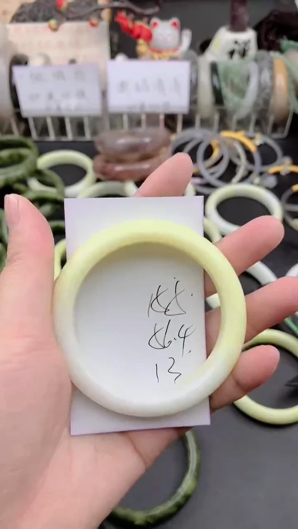 未镶嵌手镯石英质玉155