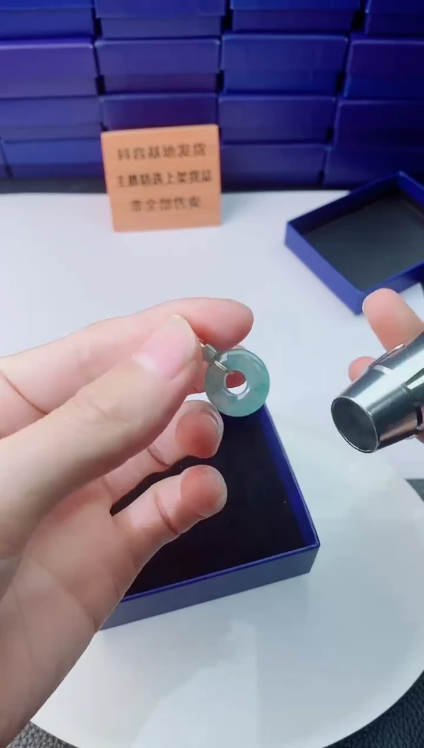 翡翠未镶嵌颈饰1111111111
