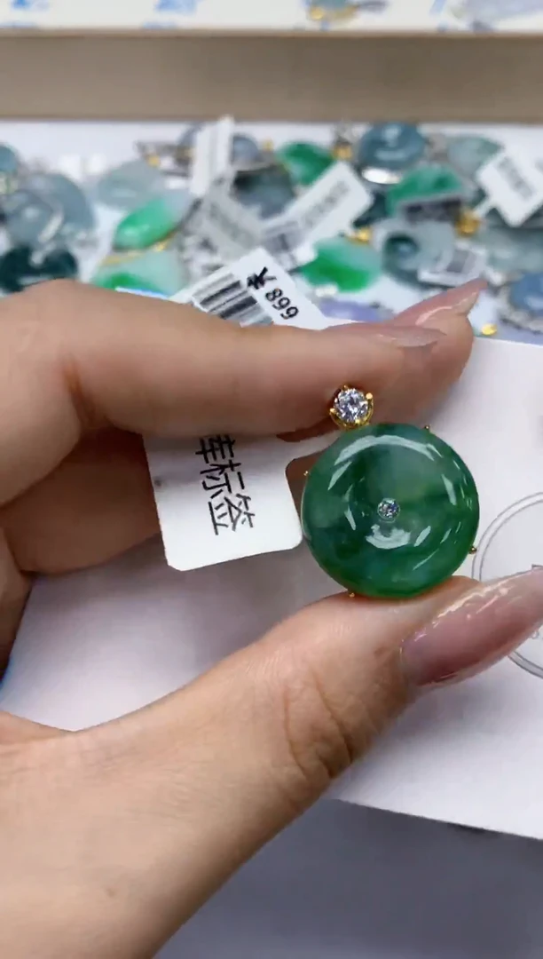 颈饰未镶嵌翡翠天然缅甸a货翡翠百元以上9元证书费自理