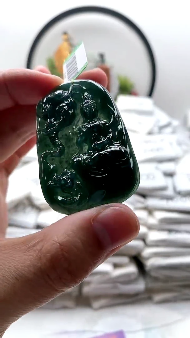 颈饰未镶嵌翡翠普贤