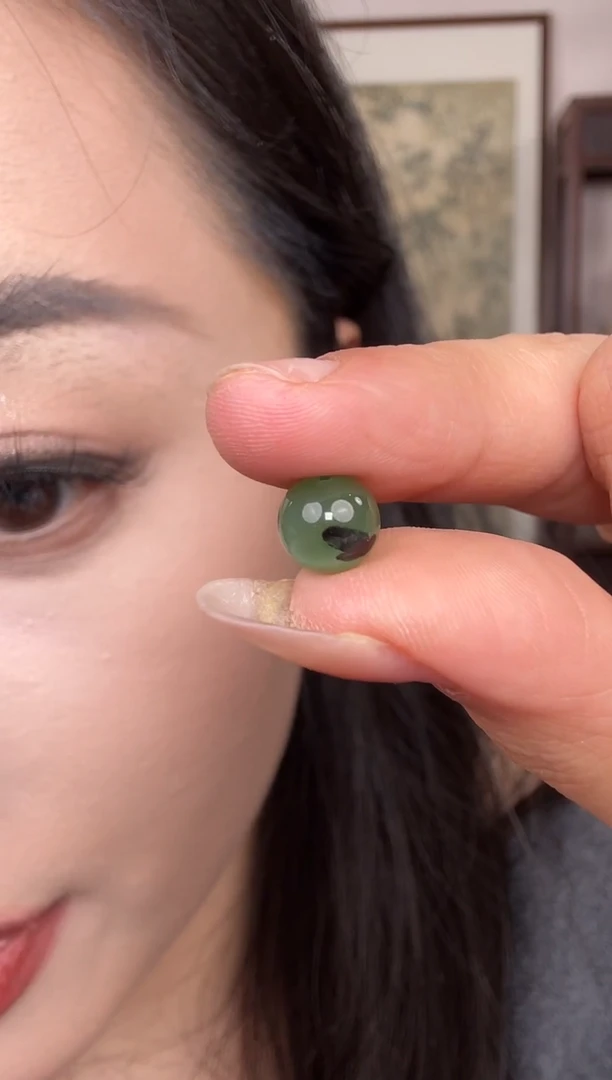 未镶嵌和田玉挂件3707-多样性发其一 瑕疵 四颗为一单 有裂 8mm