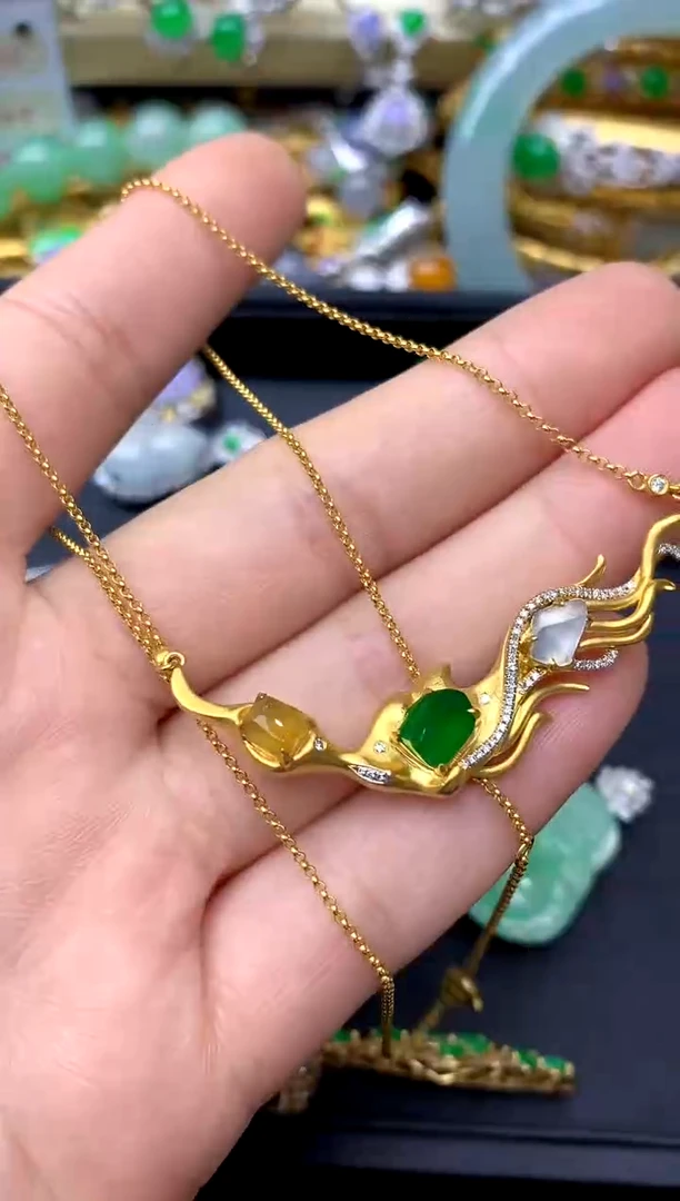 颈饰18K金镶嵌翡翠528 -中国好珍宝