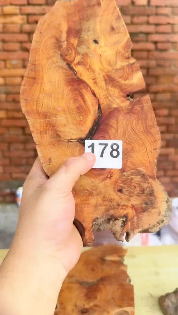 柏木太行陈化崖柏现切先拍！卡1.2  随机一片！！！（1单1片）178