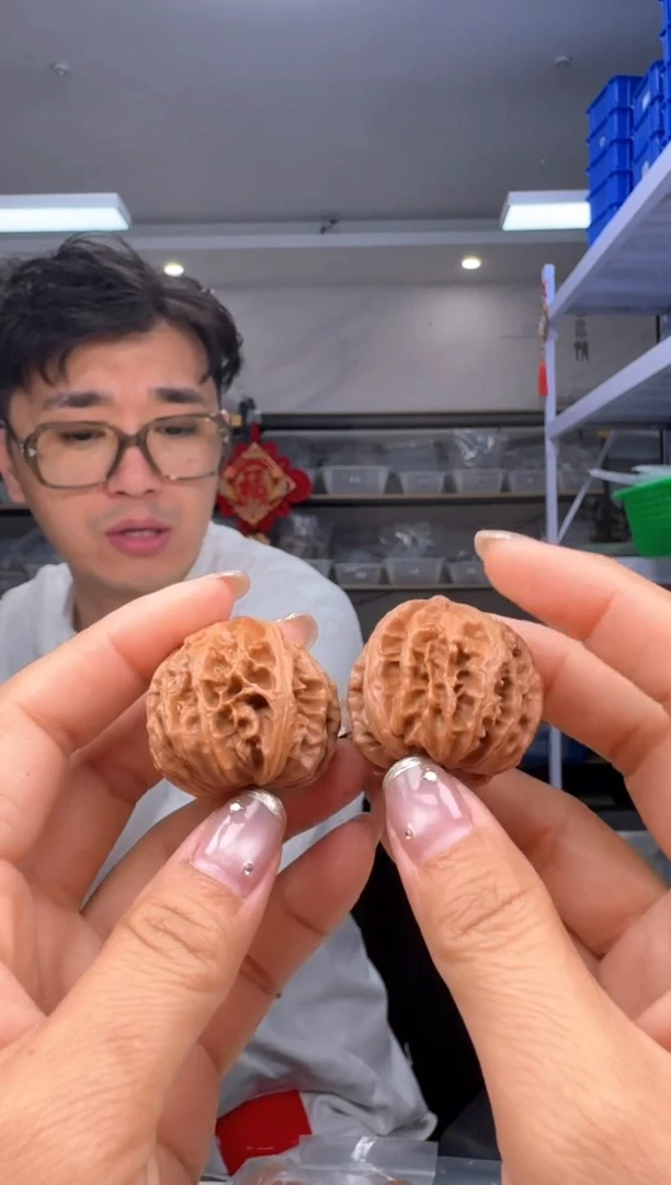 【闪购商品】文玩核桃把件35九龙筋