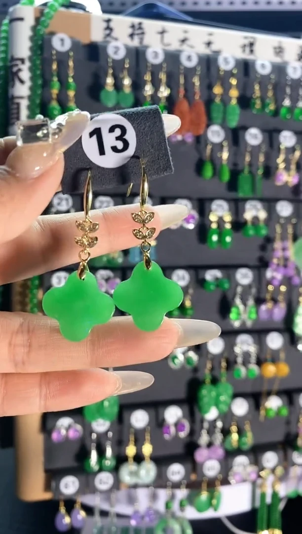 【闪购商品】翡翠耳饰银S925镶嵌13....