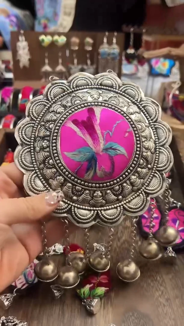 【闪购商品】织绣民族风老绣饰品127