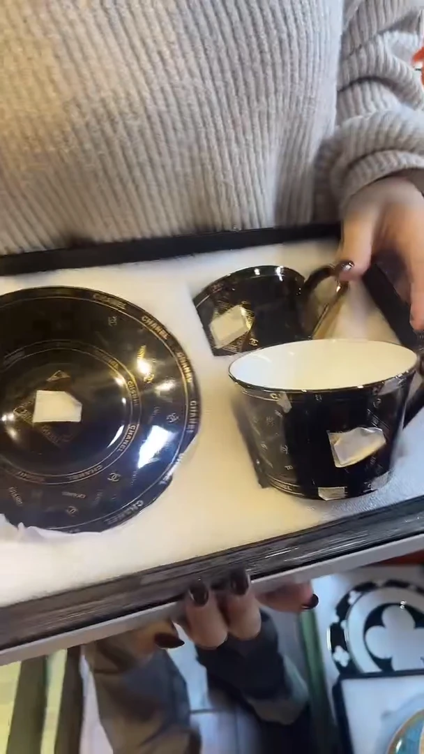 杯鸿辉家品牌瓷器，京东包邮！