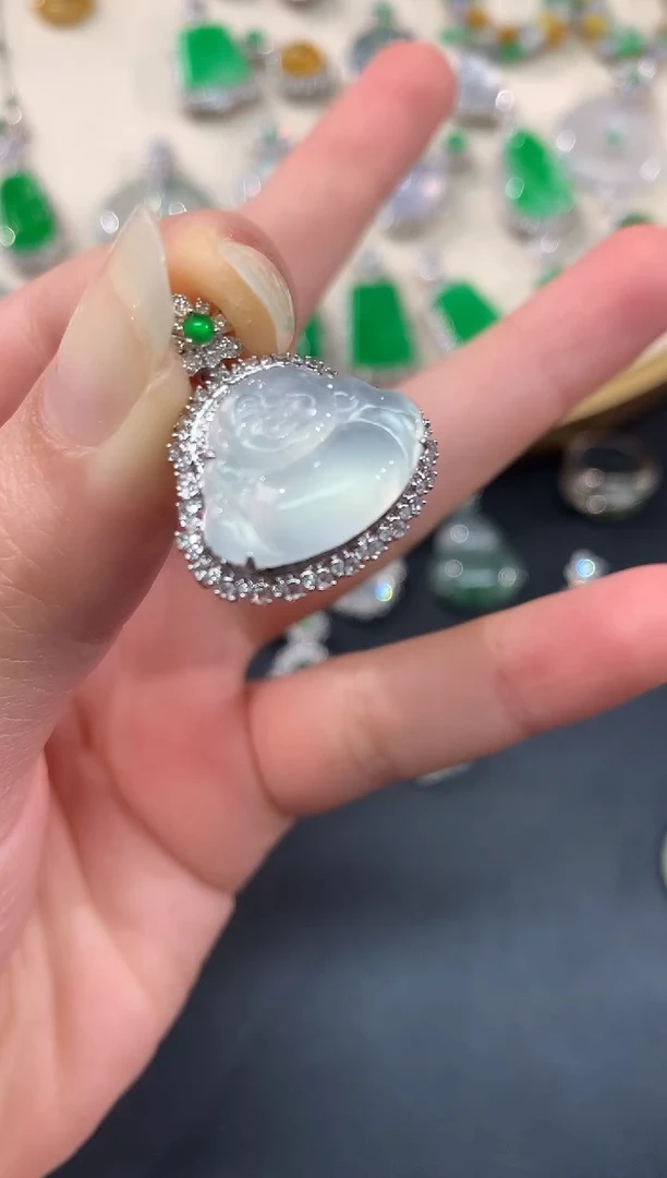 【闪购商品】翡翠吊坠(不含链)18K金镶嵌A89|9800