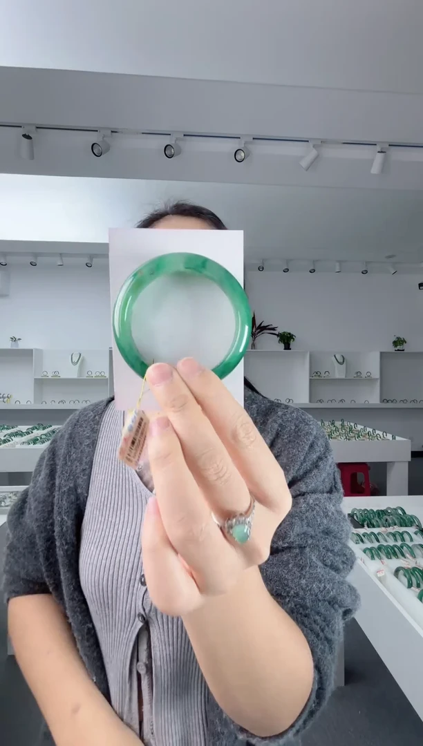 未镶嵌手镯石英质玉101