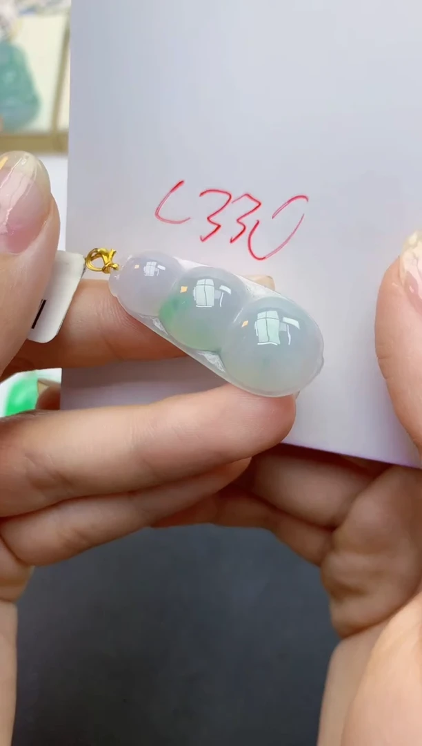 翡翠18K金镶嵌颈饰天然缅甸A货翡翠