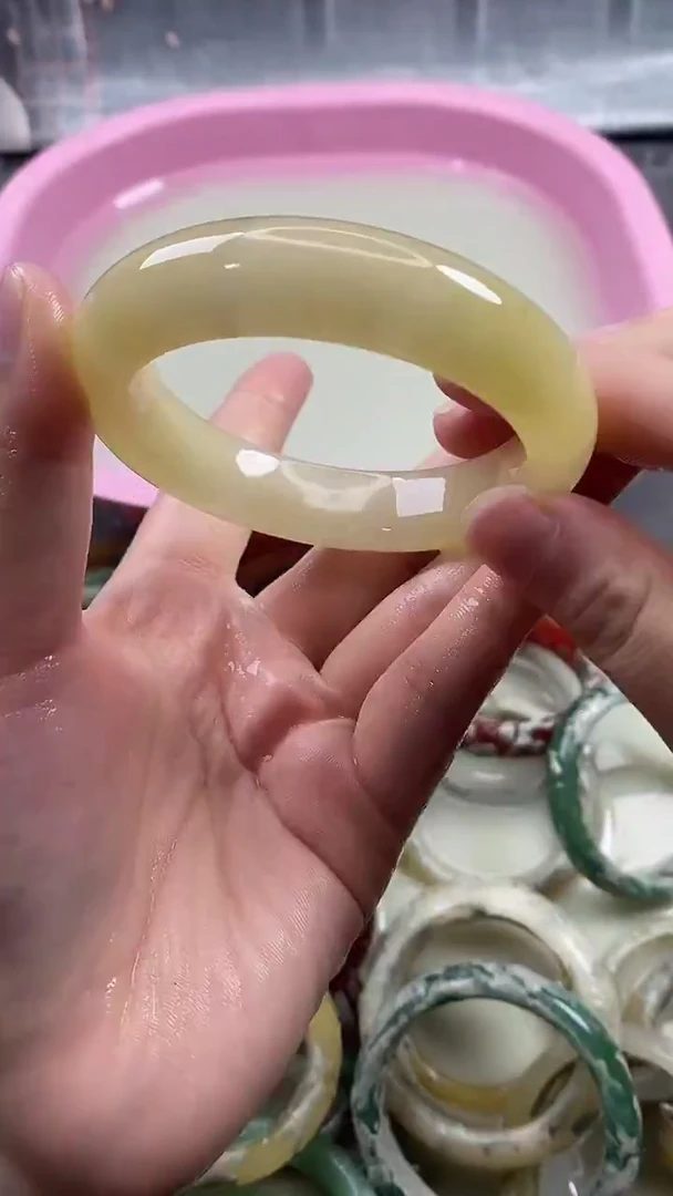 未镶嵌手镯石英质玉13