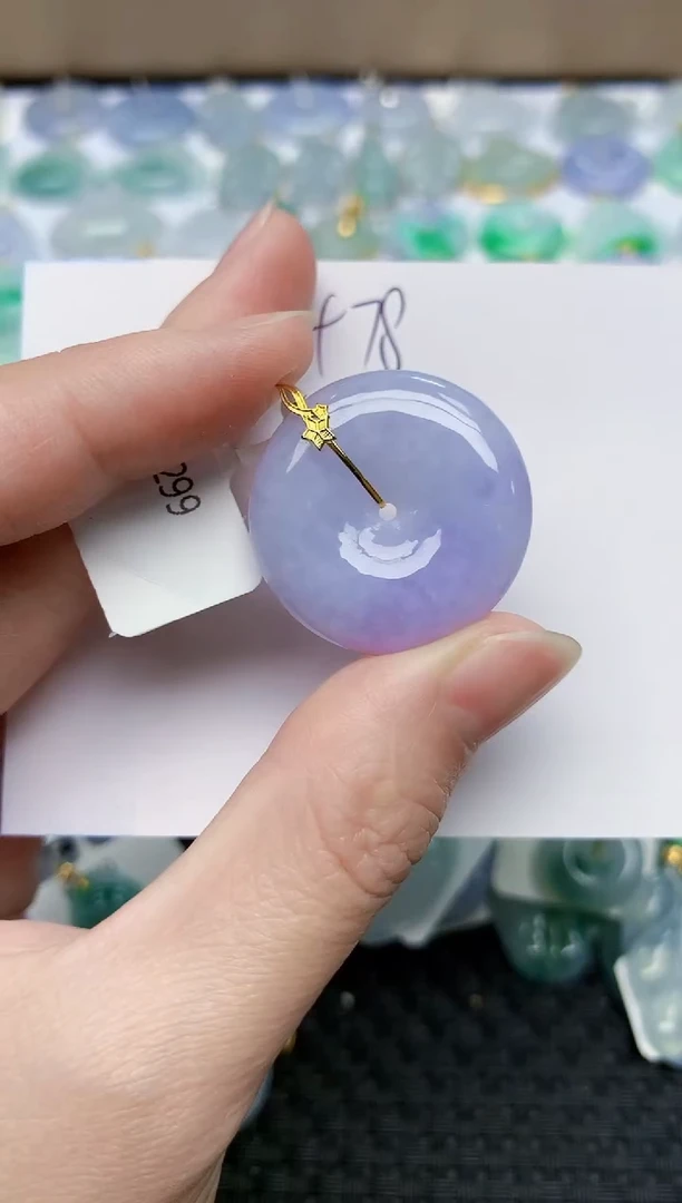 翡翠18K金镶嵌颈饰天然翡翠A货