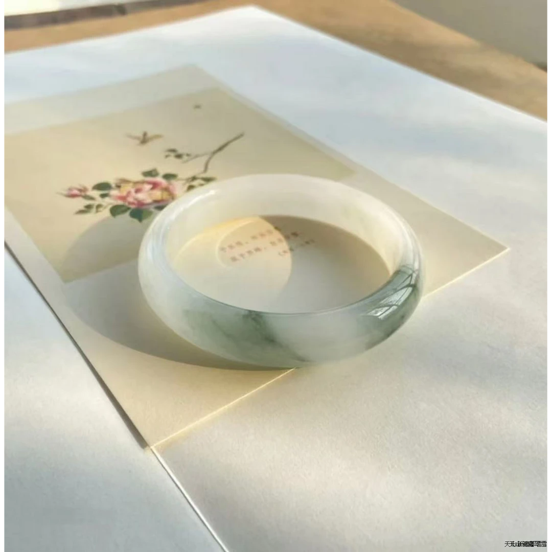 石英质玉手镯多样性发货【轻微色差，实物为准】编号：35