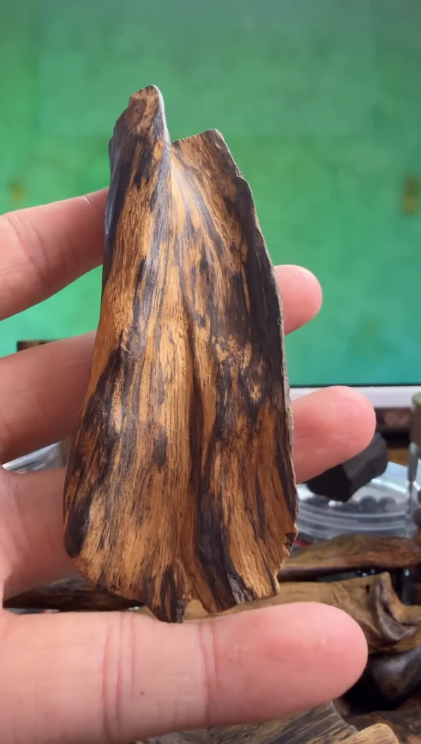 沉香手把件达拉干多样性发一