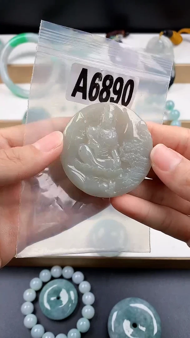 颈饰未镶嵌翡翠天然翡翠吊坠挂件