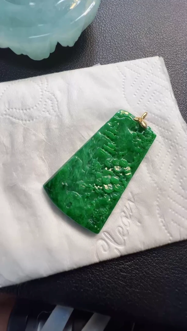 吊坠(不含链)18K金镶嵌翡翠980