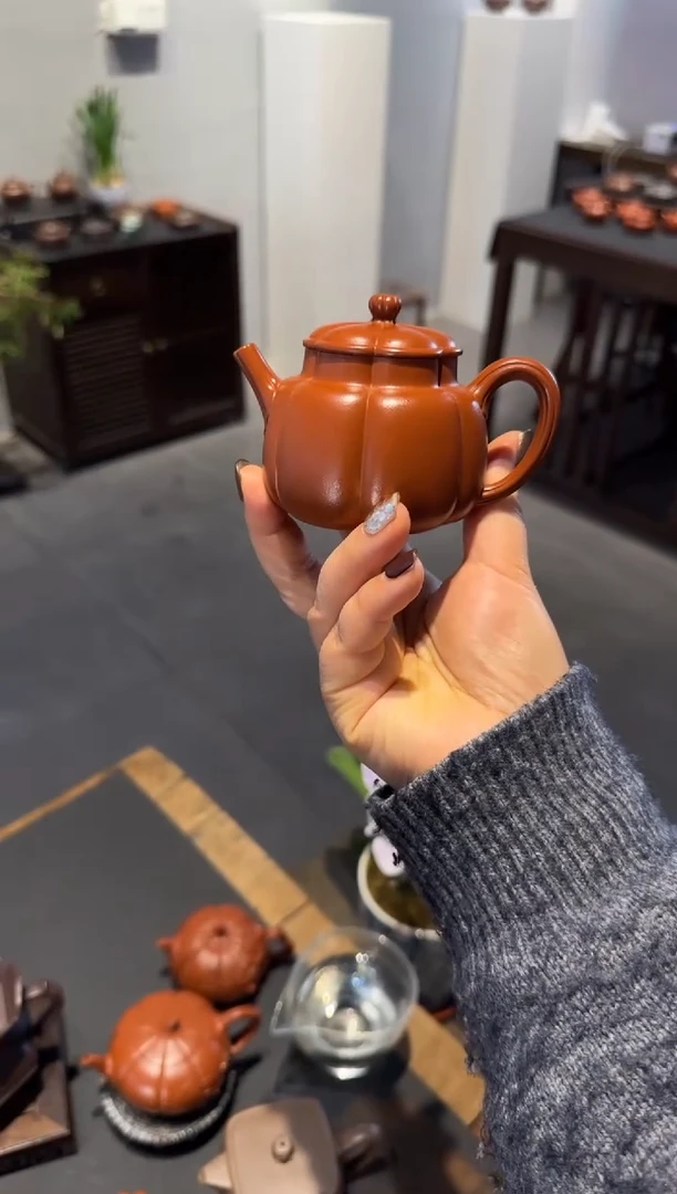 【闪购商品】紫砂茶壶繁花 朱泥