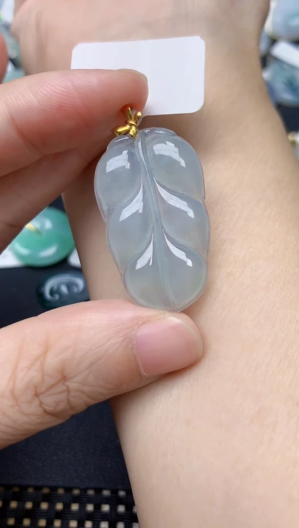 翡翠18K金镶嵌颈饰天然缅甸A货翡翠