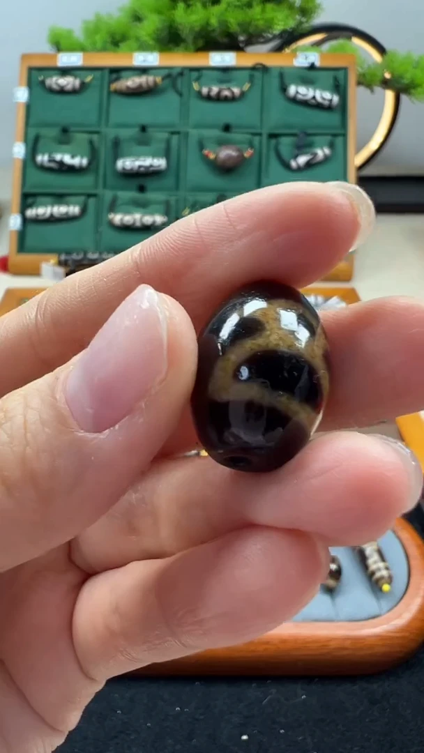 玛瑙/玉髓（覆膜）颈饰未镶嵌12.（微瑕随机发货）