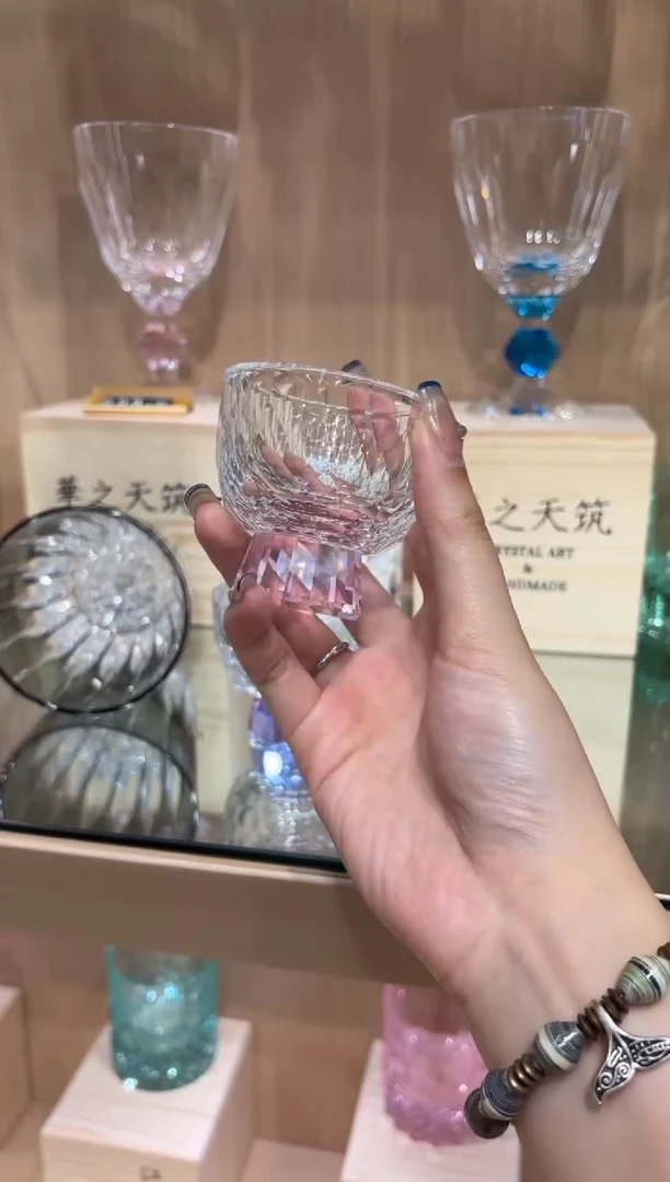 直播间闪烁买一送一粉色