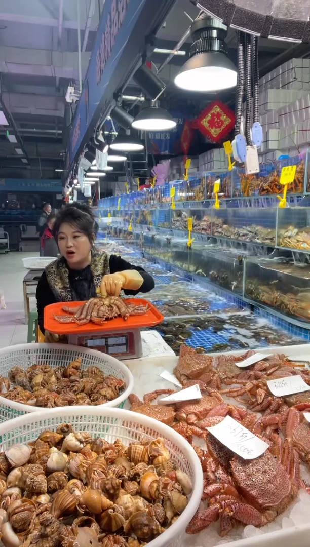 中国大陆皮****?断氧红毛蟹1只，2.3斤