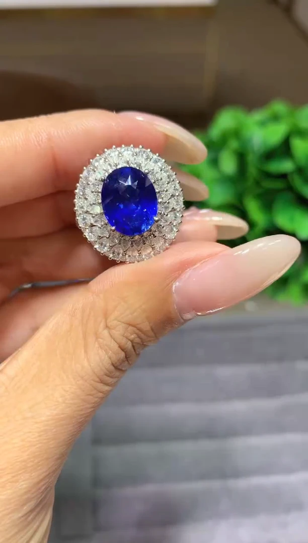 戒指蓝宝石18K金镶嵌5.04ct