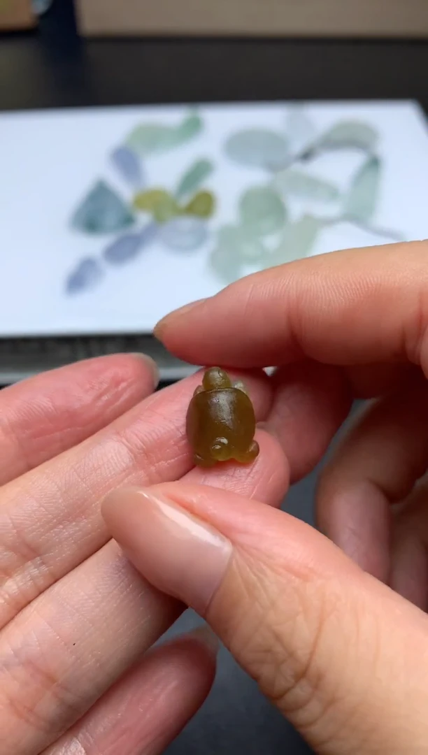 未镶嵌定制翡翠毛货