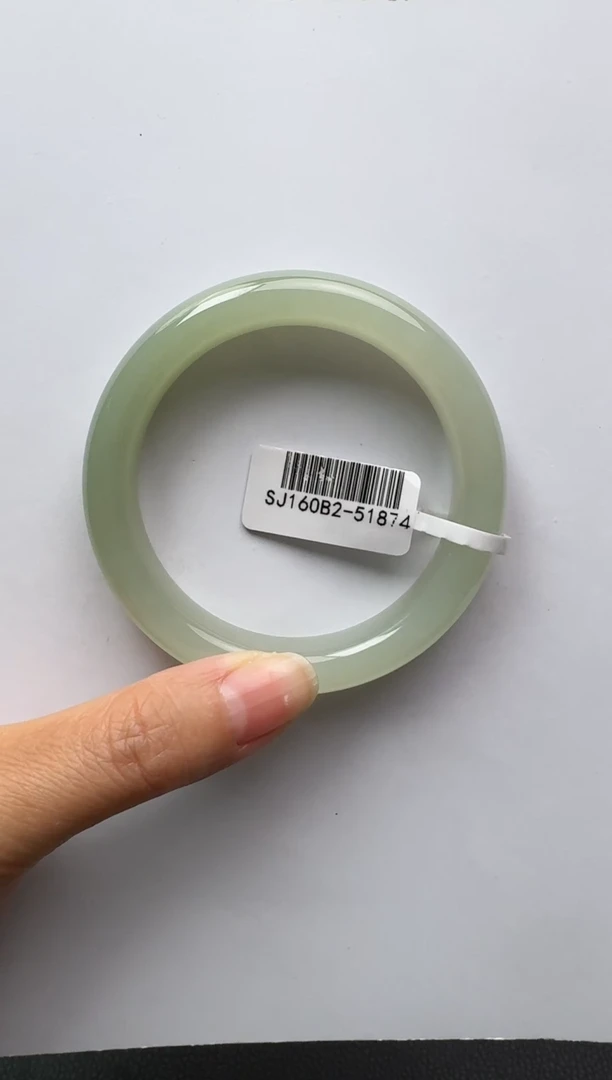 未镶嵌手镯和田玉54+  半山水