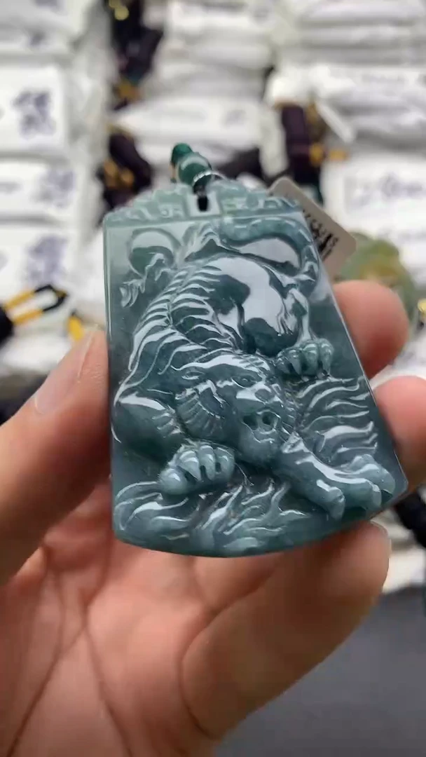 【闪购商品】翡翠颈饰未镶嵌5555555555