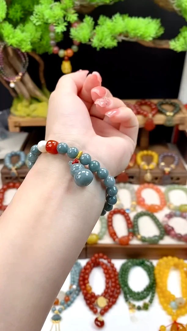 未镶嵌翡翠手饰翡翠
