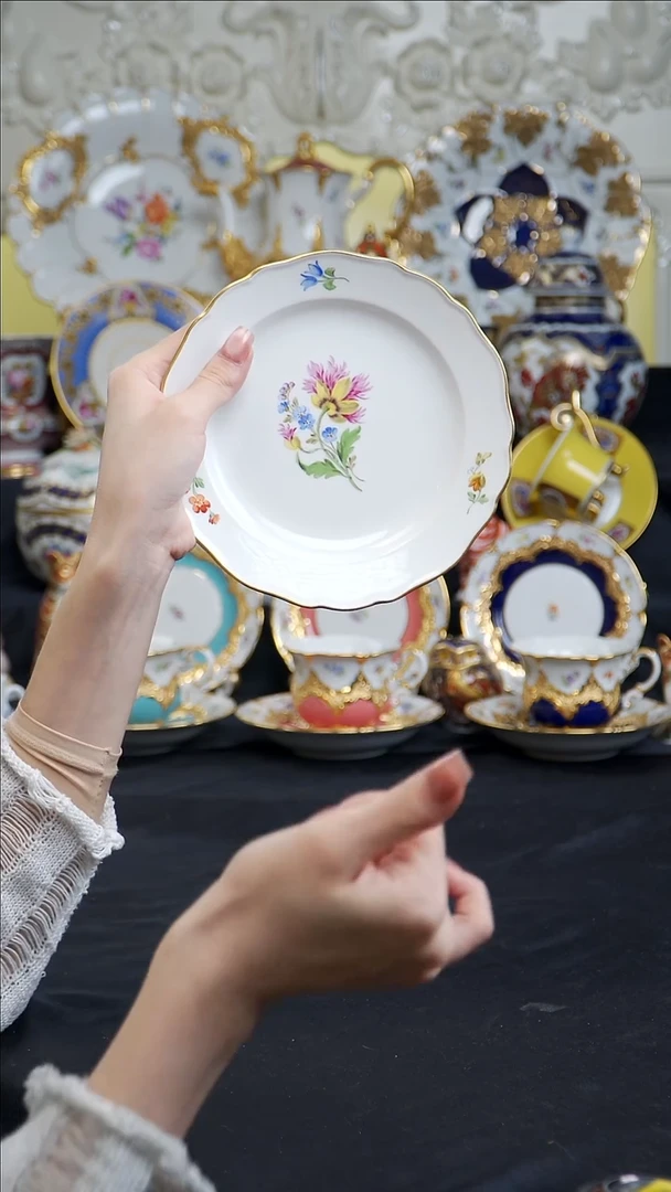 骨瓷婷婷中古器物如图所示42