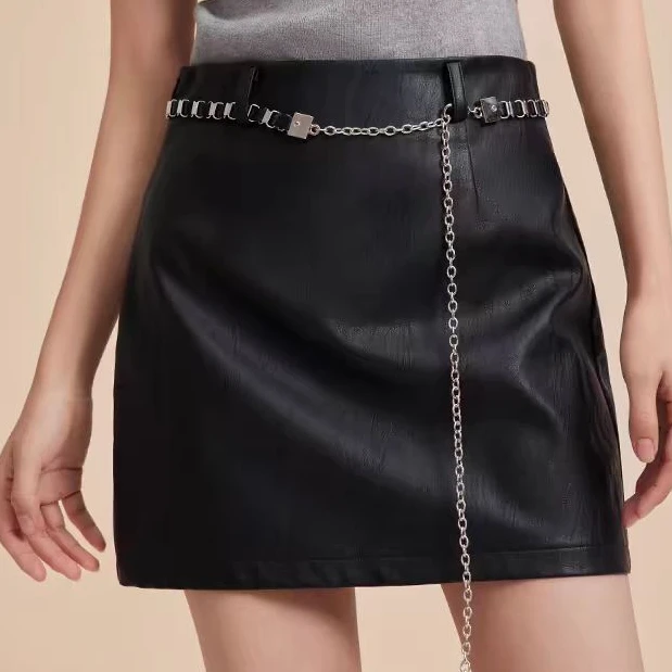 8825款时尚高腰百搭带链条款PU皮A字半身裙