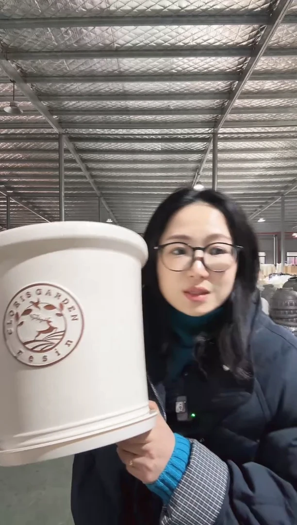 【闪购商品】塑料12寸克里欧台阶盆甘石白1套装带托