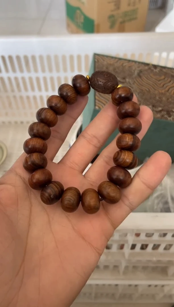 无运费险有瑕疵的摄影的产品有使用过的痕迹有点脏介意勿拍