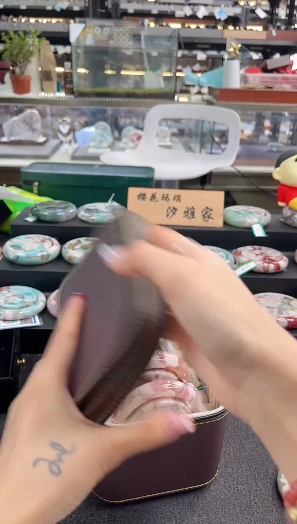 未镶嵌手镯石英质玉六*六圈口（赠品镯心）