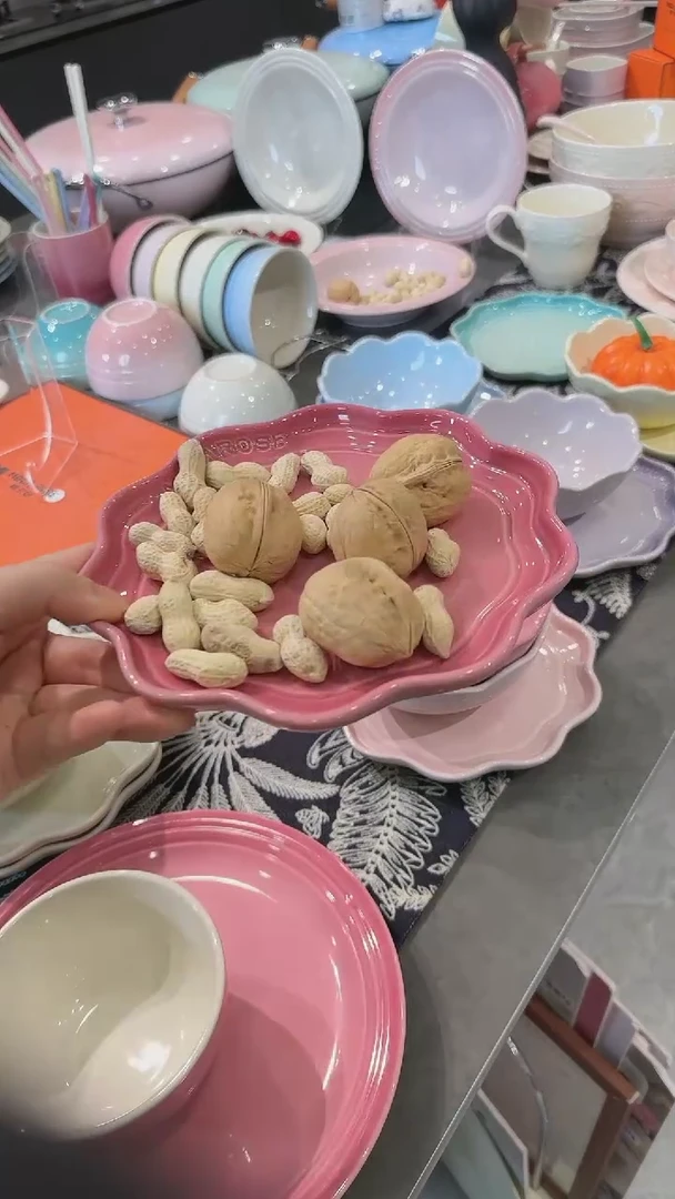 【闪购商品】瓷炻彩花边盘18CM-玫瑰粉