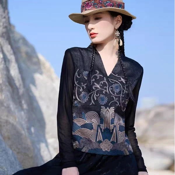 气质漂亮百搭上衣民族风女装时尚复古国风黑色显瘦修身V领长袖T恤