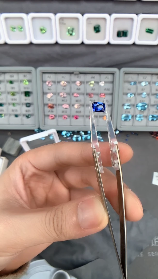 【闪购商品】定制蓝宝石裸石未镶嵌1.08ct