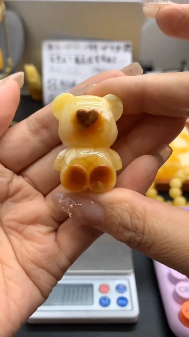 未镶嵌琥珀珠宝奇石69