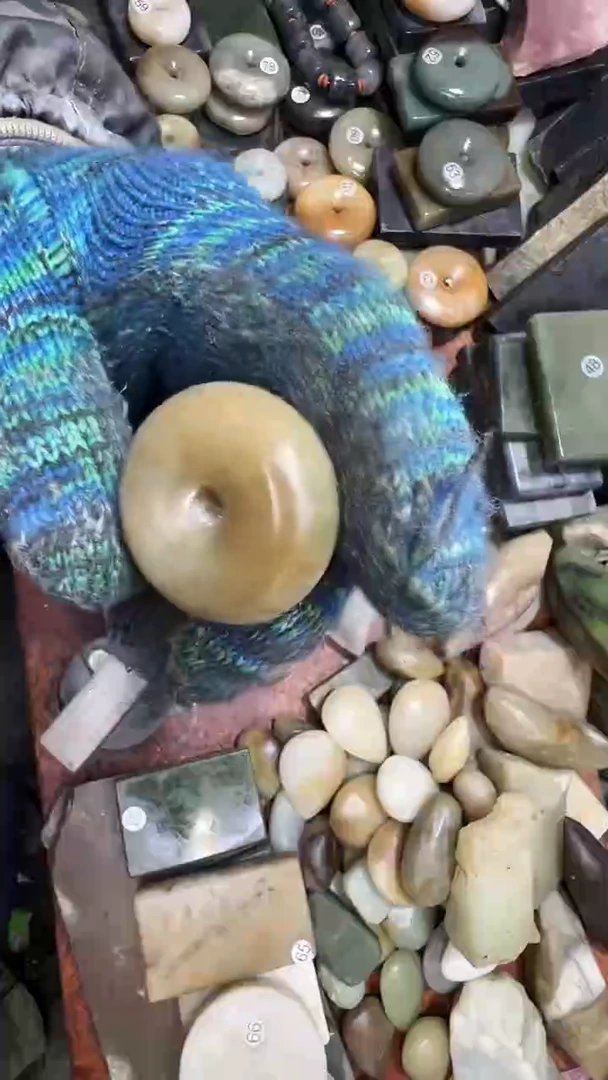 未镶嵌和田玉珠宝半成品1