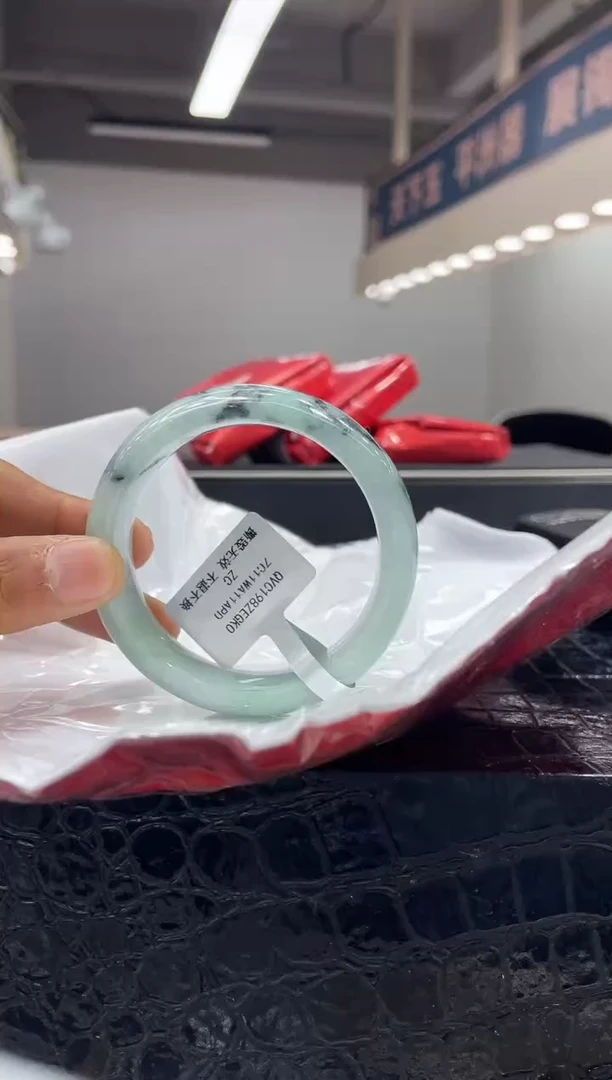 未镶嵌手镯翡翠2
