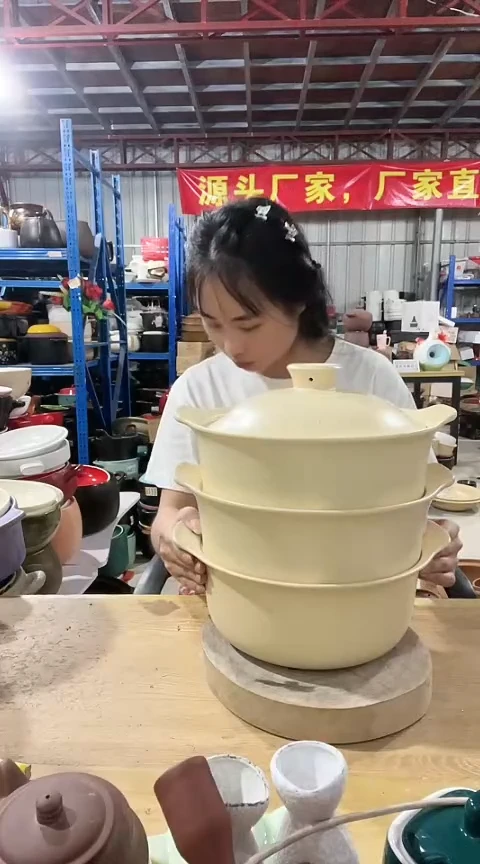 瑕疵中号米白锅+2屉一套盖偏小