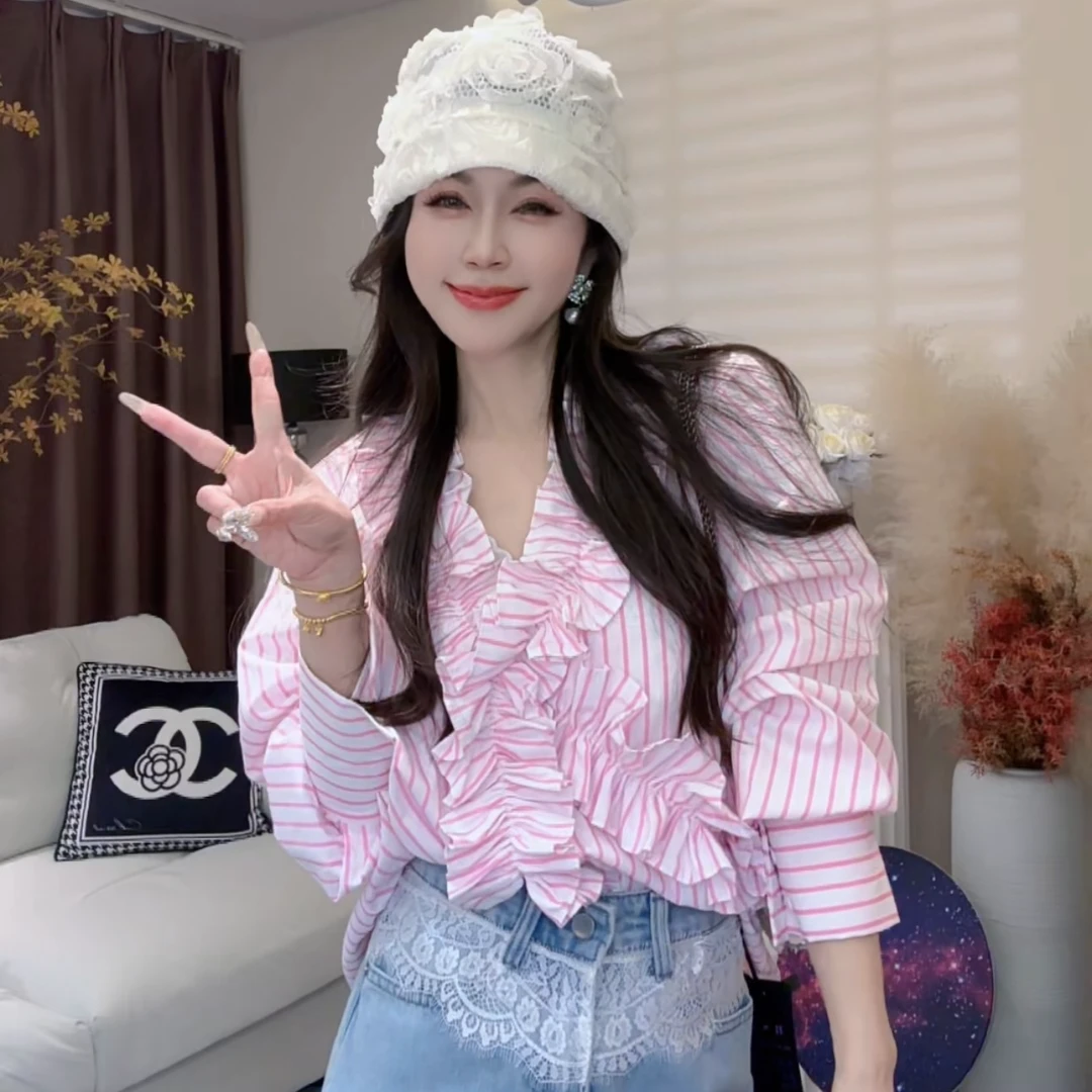 L.X~甜美风粉色条纹衬衫设计感木耳边长袖宽松衬衣女V领上衣6080