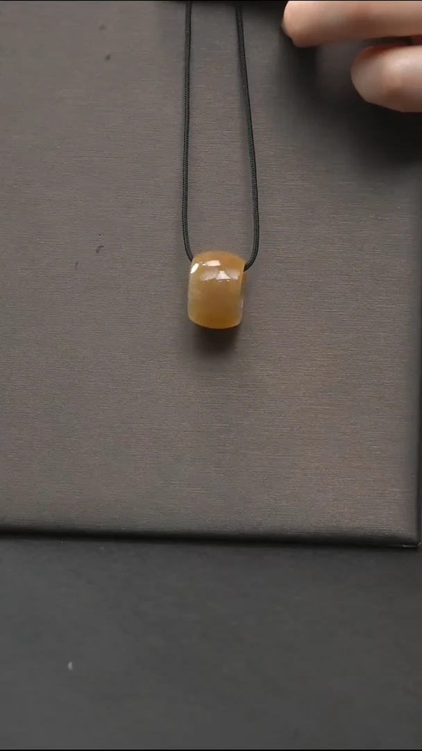 和田玉（糖玉）未镶嵌颈饰路路通