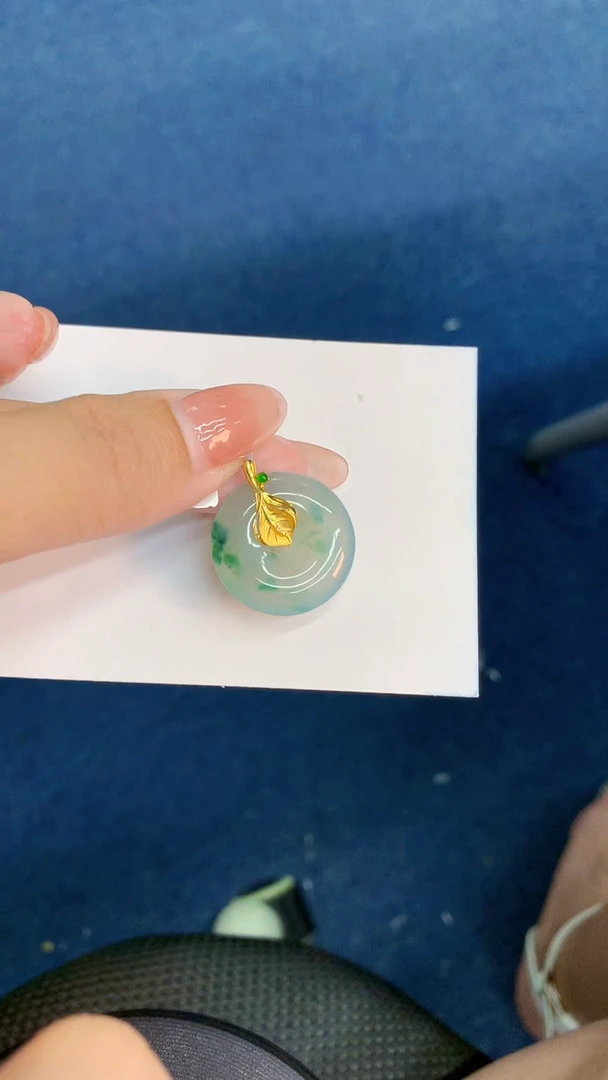 翡翠18K金镶嵌吊坠(不含链)1