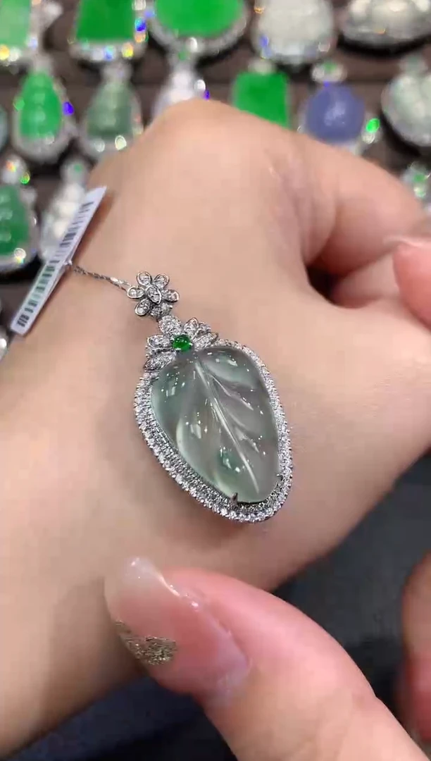 吊坠(不含链)18K金镶嵌翡翠c52