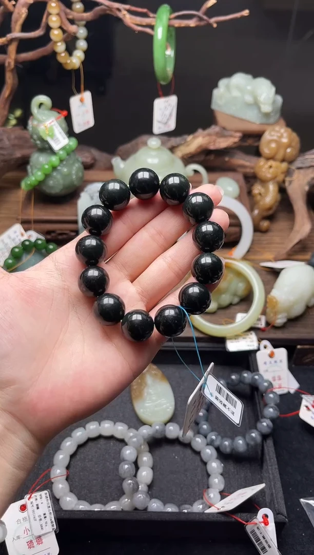 手串未镶嵌和田玉卡16青海黑青 圆珠9011411
