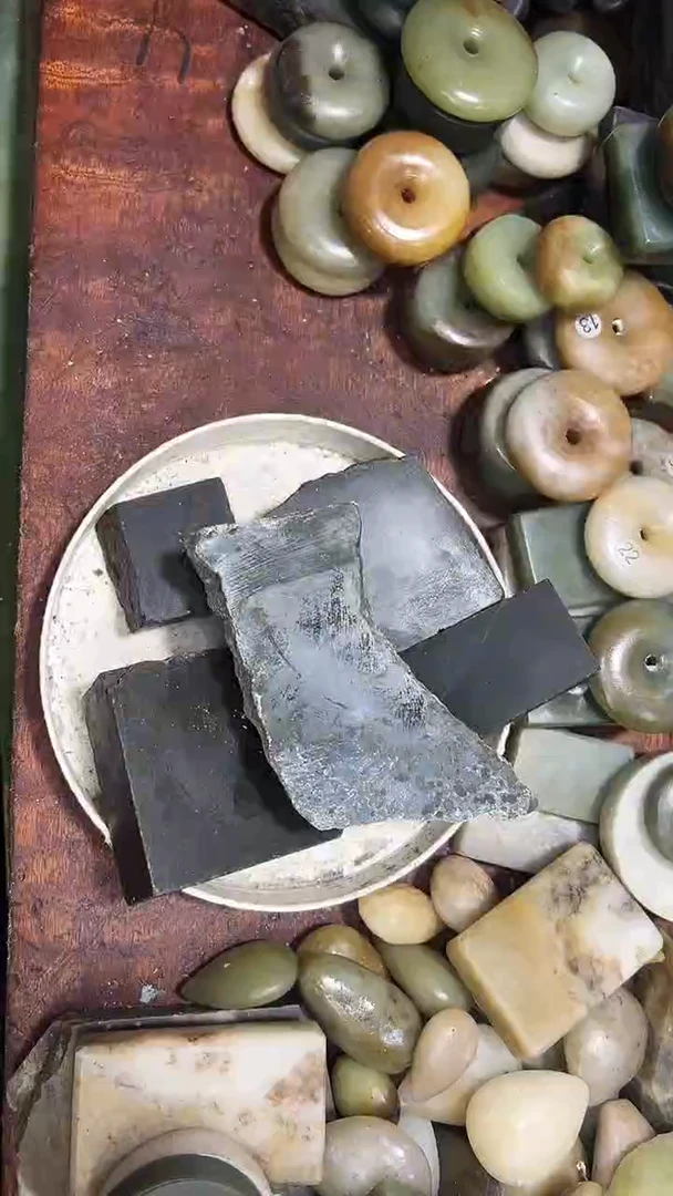 未镶嵌和田玉珠宝半成品1