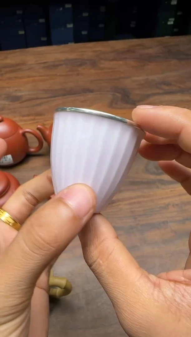 用****5呆坐 粉瓷包银杯